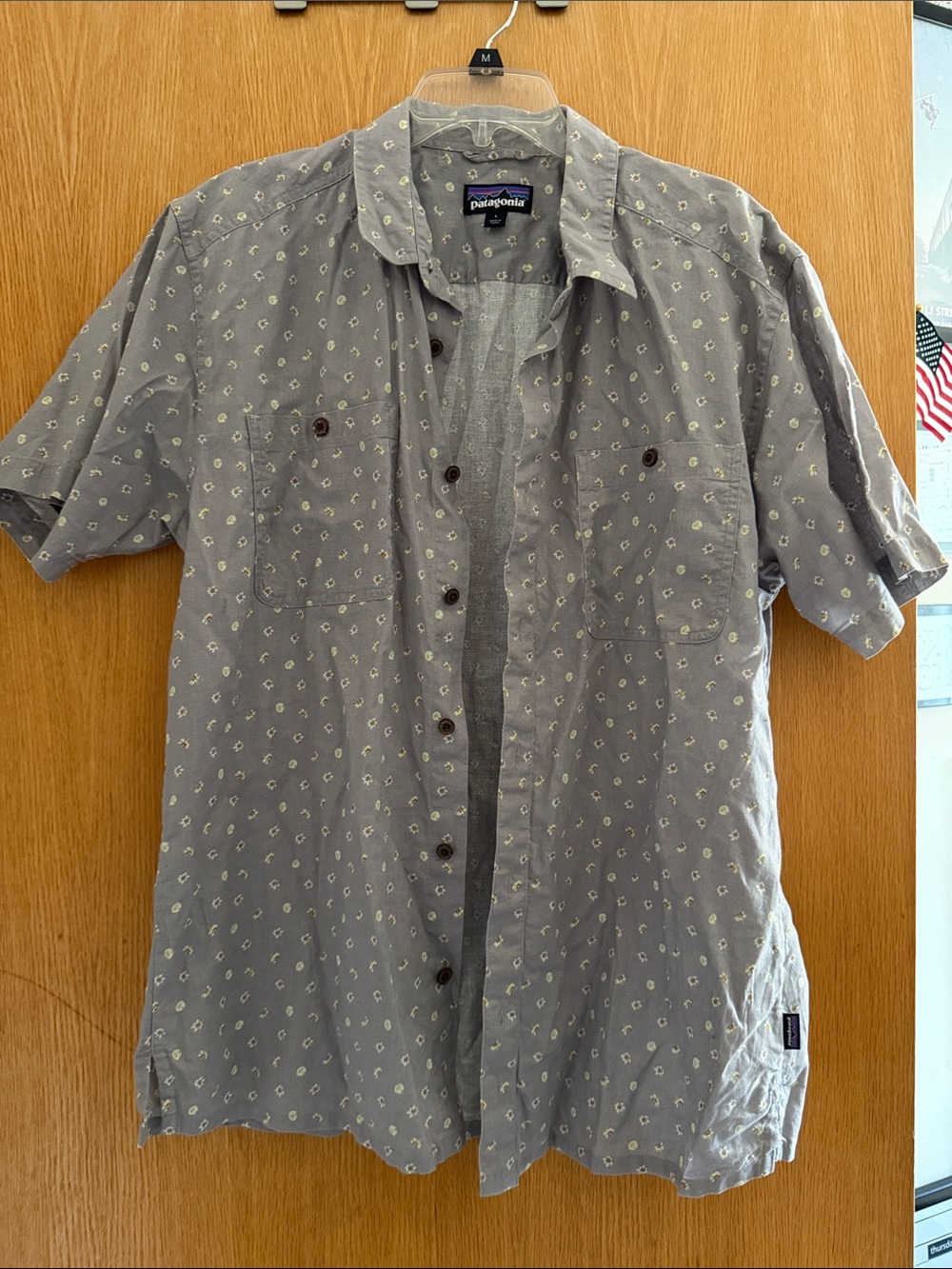 Patagonia Men’s Short-Sleeve Button-Up Shirt — Gray with Small White Print
